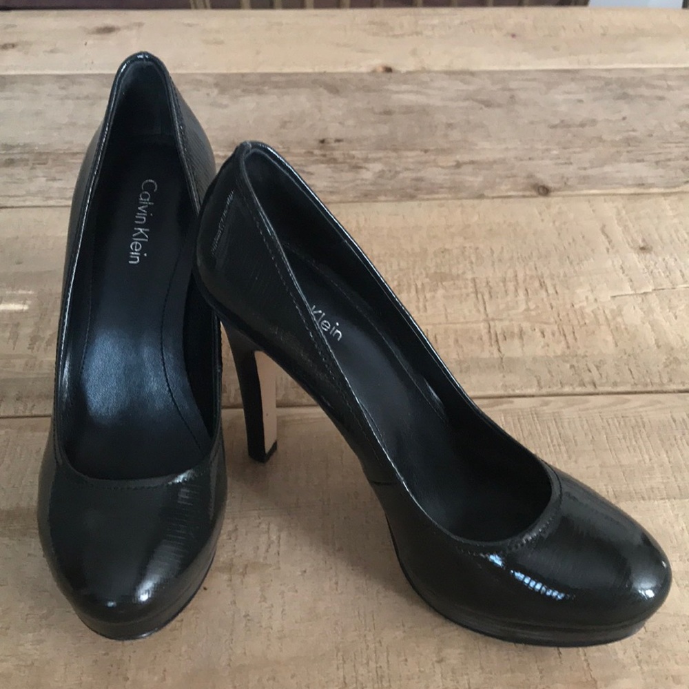 Black patent, Calvin Klein platform heel | Size 6